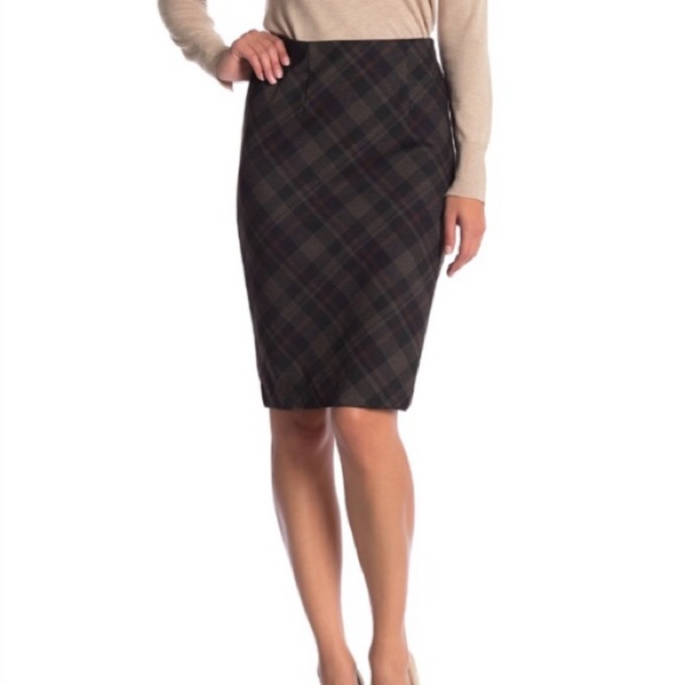 Amanda & Chelsea ~ Plaid pencil skirt